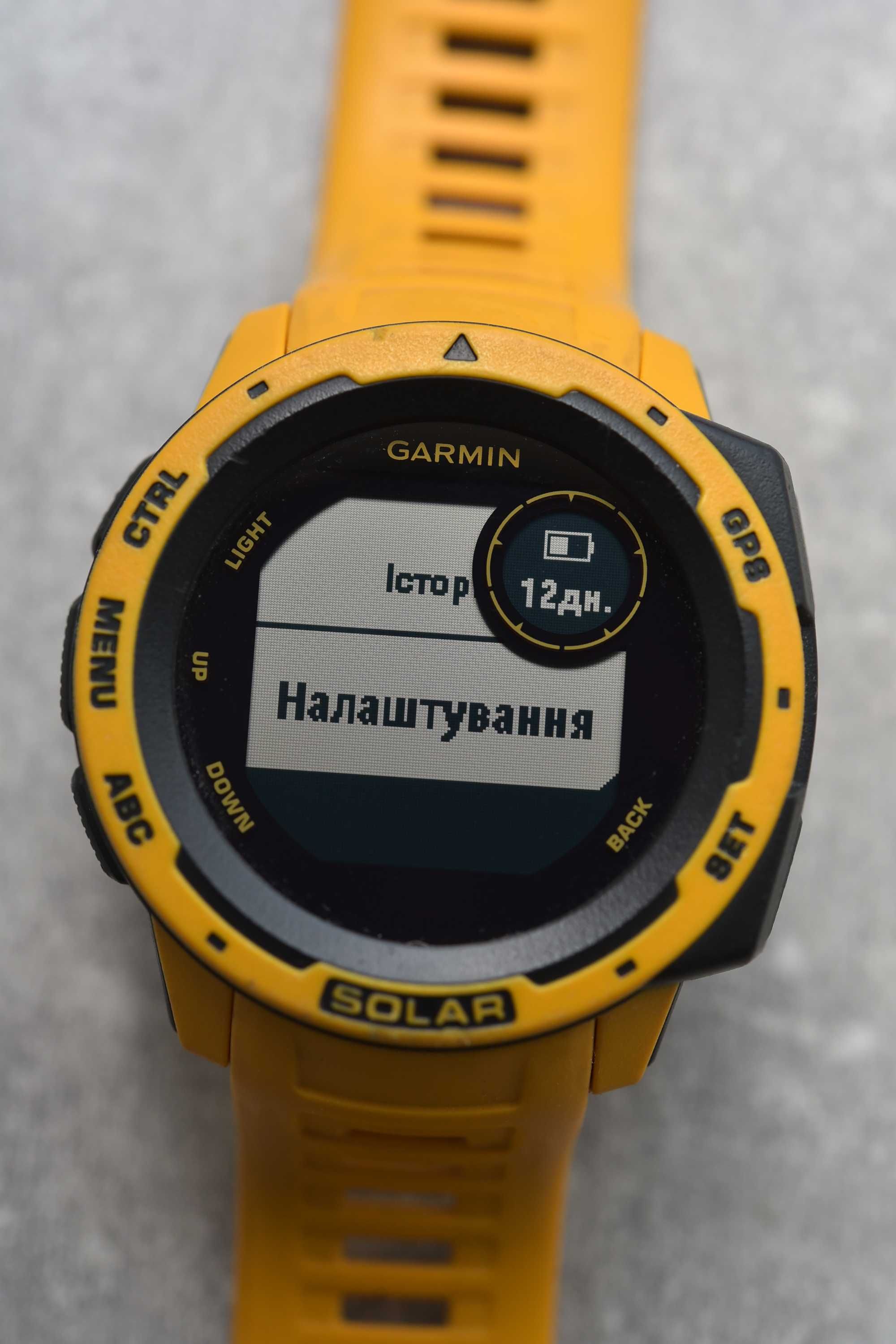 Instinct Solar Garmin yellow гарний стан