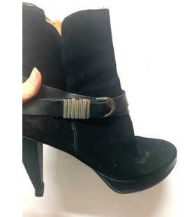 Botins em pele preto