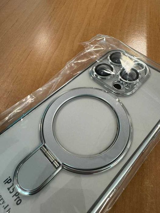 Capa de telemóvel transparente com suporte magnético