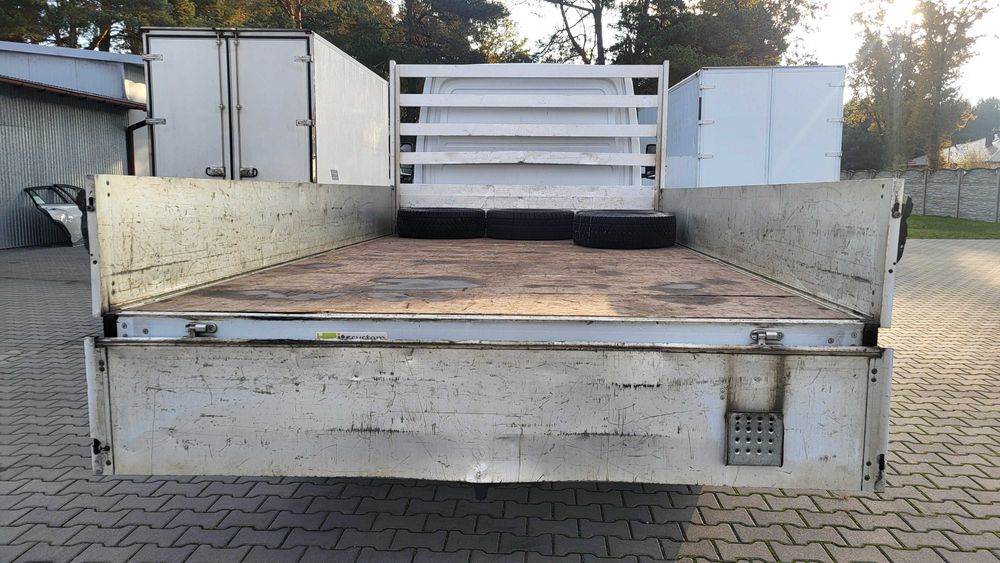 Skrzynia ładunkowa paka z burtami Sprinter