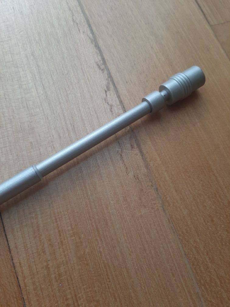Mini karnisz typu zazdrostka