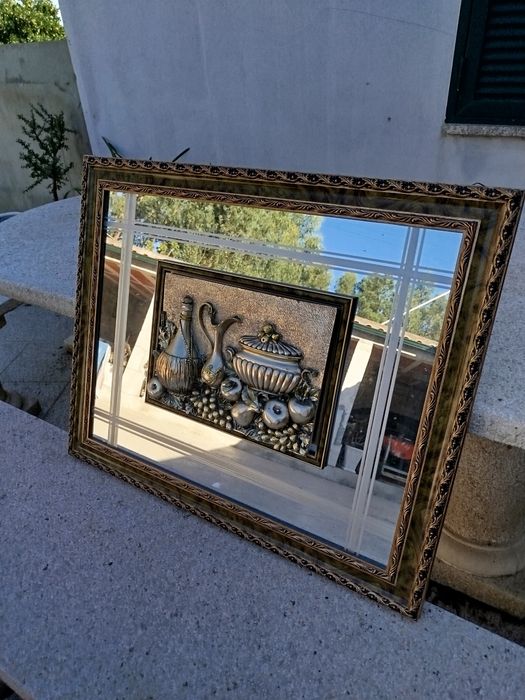 Vendo quadro de  estanho espelho e jarra