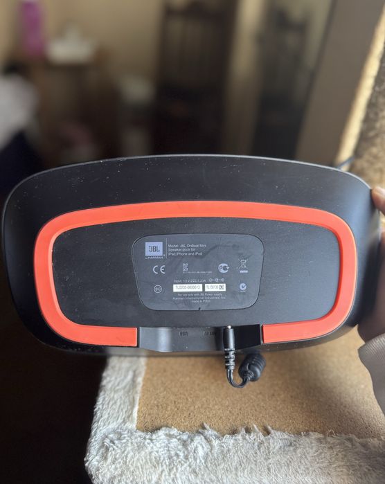 JBL JBL onbeat mini speaker dock for apple products