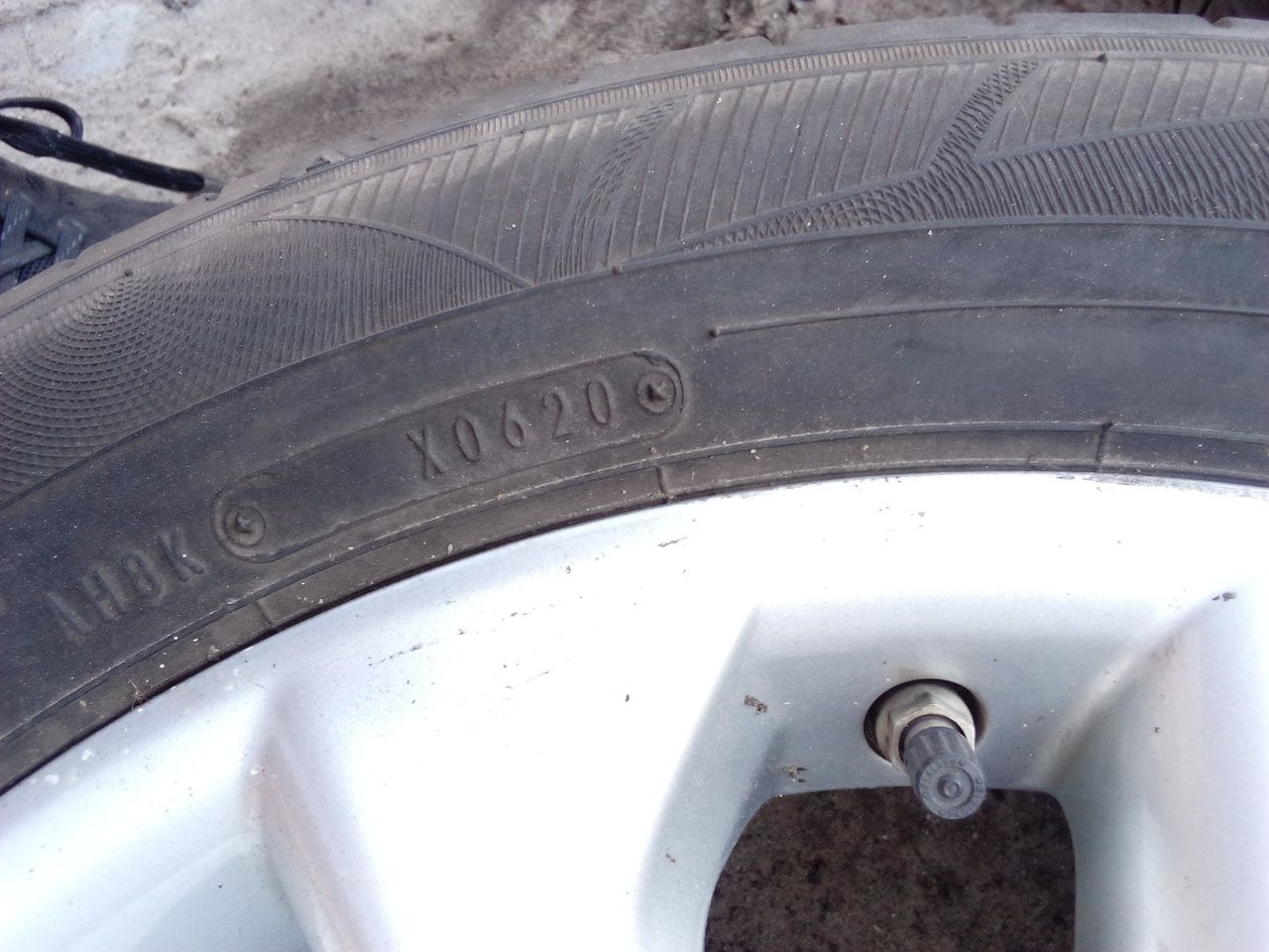 Toyota Corolla e21 komplet kół aluminiowych letnich R16