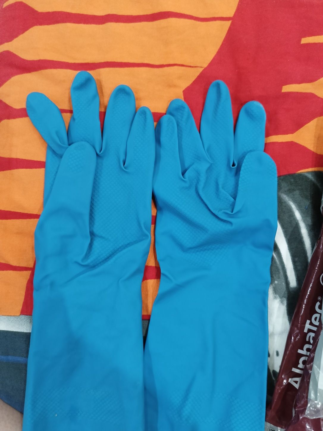 Продам якісні цільнолиті робочі перчатки "Ansell" розмір 6-7