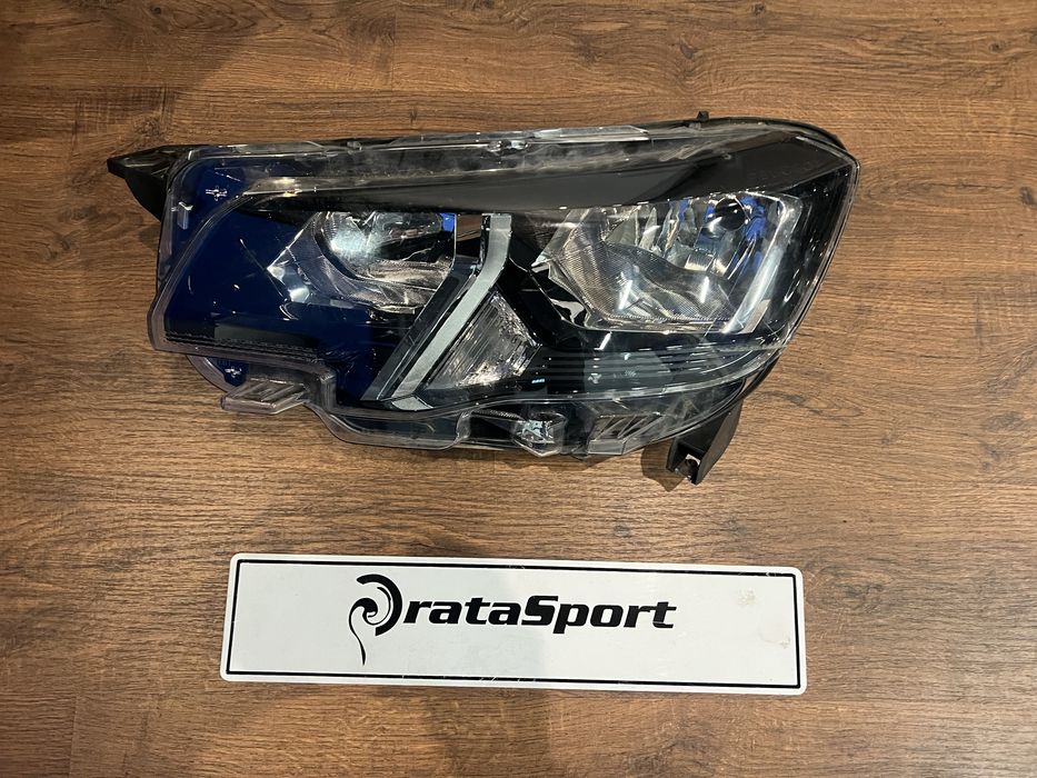 Farol esquerdo peugeot partner 2019 a 2014