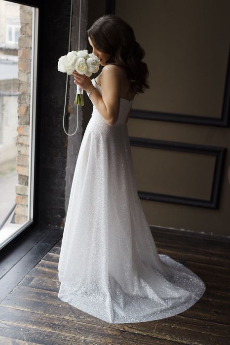 Весільна сукня в ідеальному стані