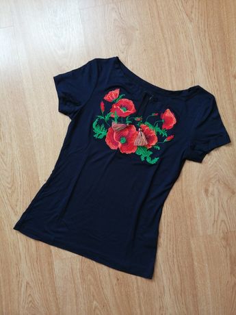 Granatowa bluzka. T-shirt z haftem. Kwiaty