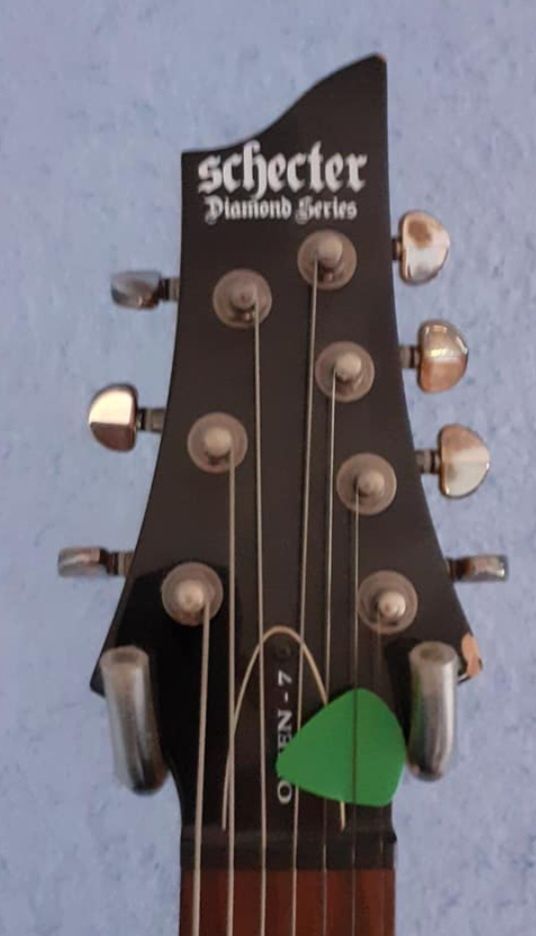 Schecter Omen 7 gitara 7 strun