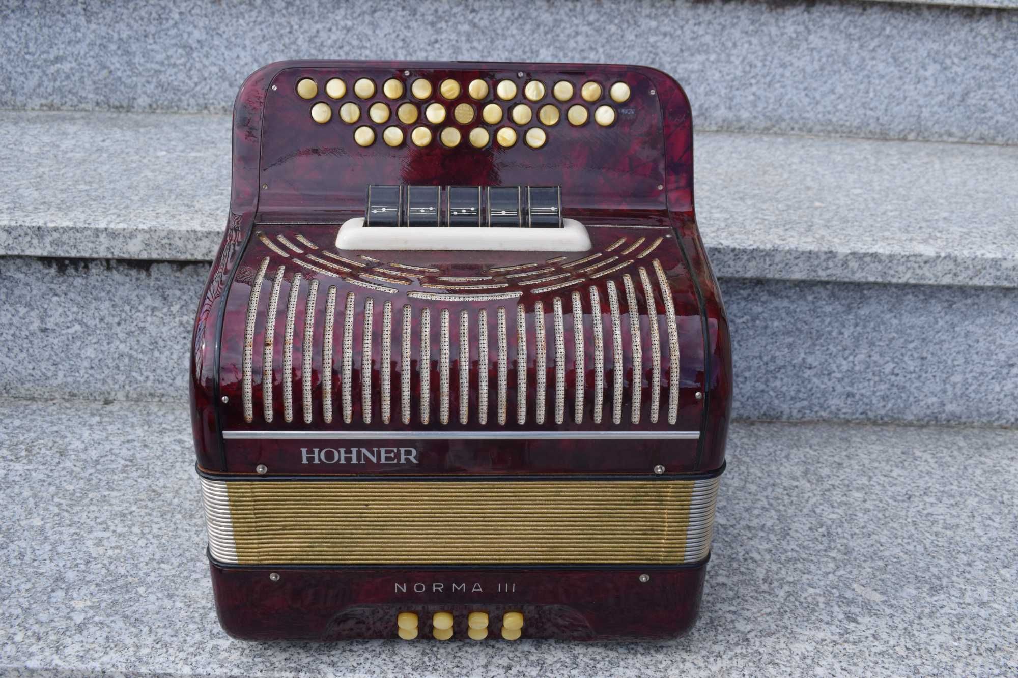 Concertina HOHNER 3 Voz Tonalidade La, N 215