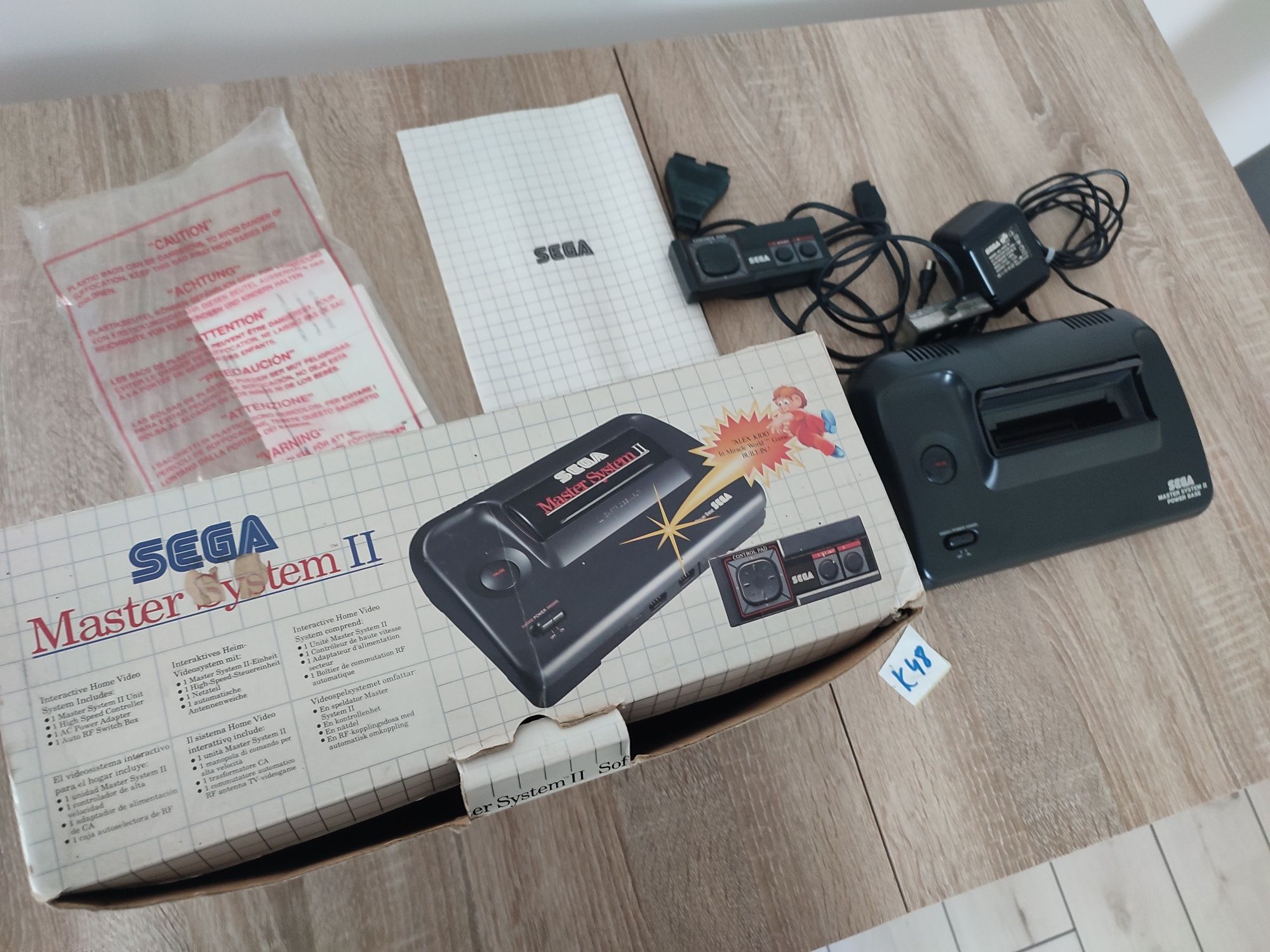 Sega Master System II konsola w boxie