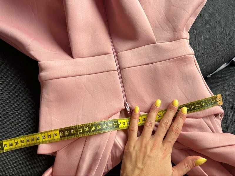 Asos s 36 xs Sukienka asymetryczna na wesele  Pionkowa odkryte ramiona