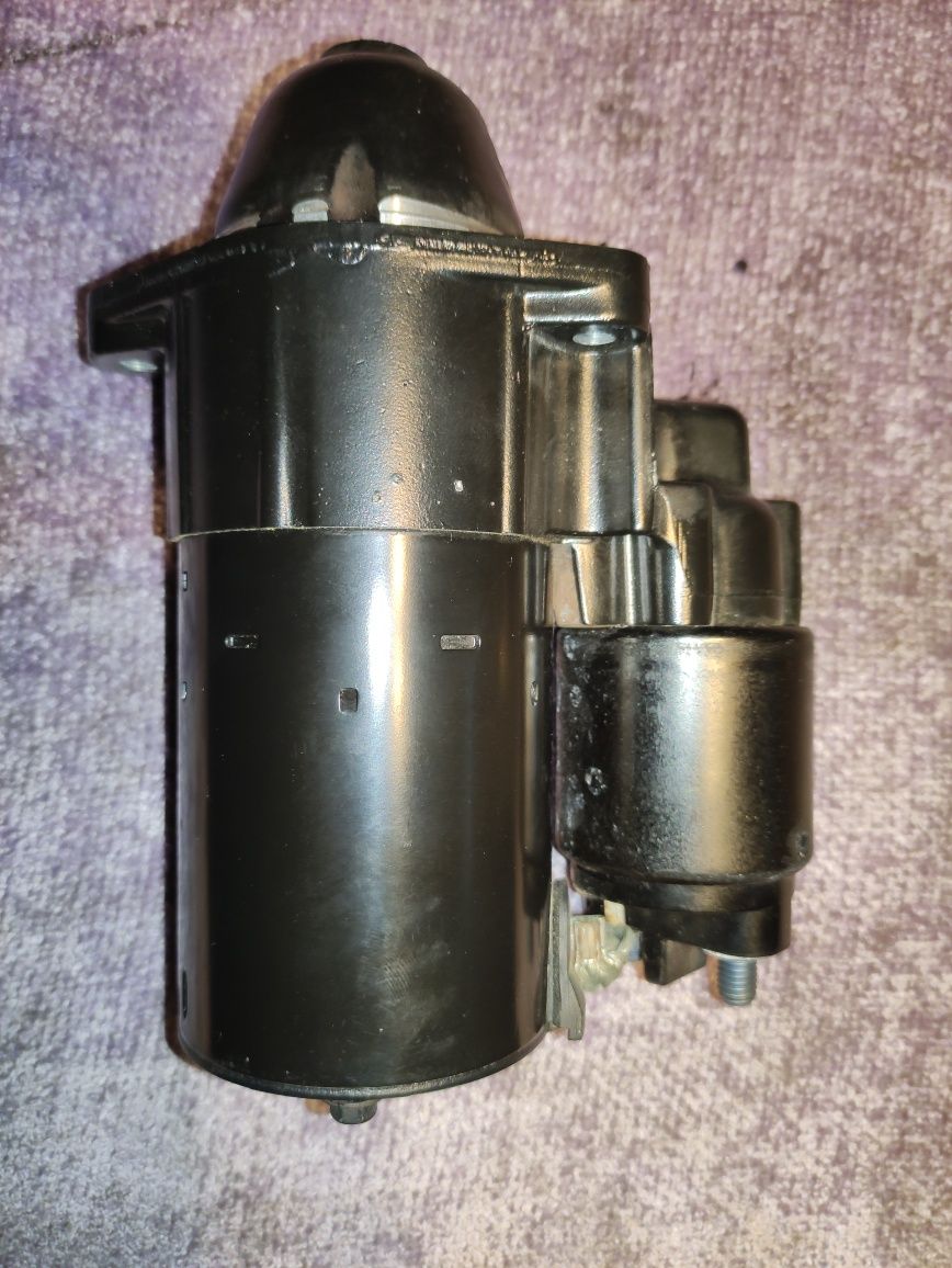 Rozrusznik Moto Guzzi V7 V9  Breva 750 Bosch