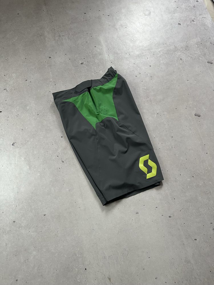 Scott concept ligthweigth race shoets original вело спортивні шорти
