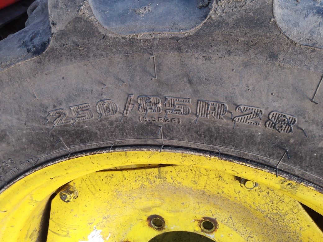 Kola 230/95 R44 250/85 R28 miedzyrzedzi John Deere inne