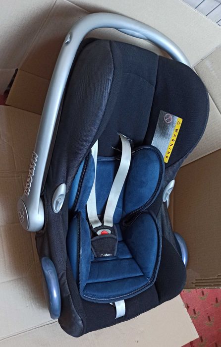автокресло Maxi-Cosi CabrioFix
