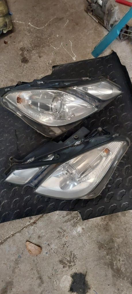 Mercedes w207 lampa prawa lewa przod przednia h7 anglik  uk