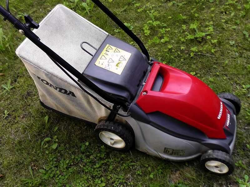 Kosiarka Elektryczna HONDA HRE 330 A2 - PLE z koszem