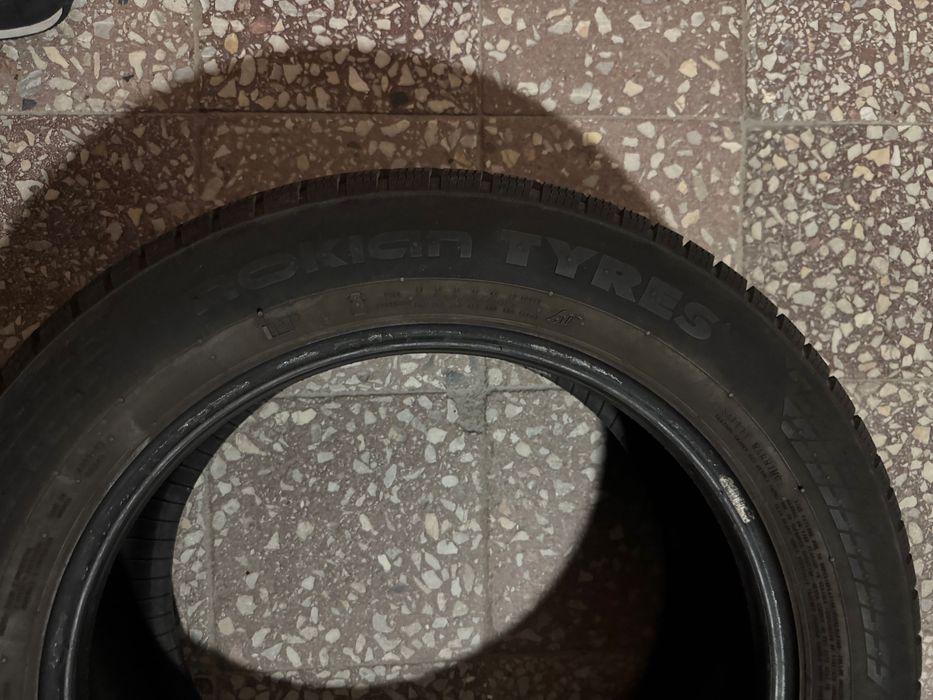 Nokian komplet opon zimowych 225 55 R17 101 V