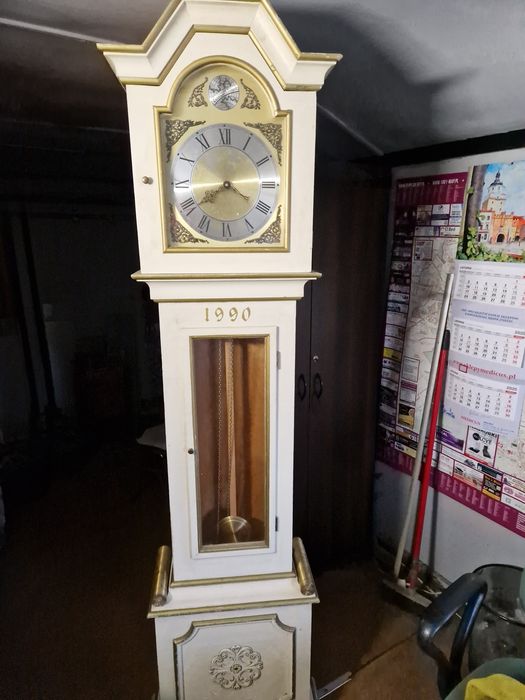 Stary zegar stojący