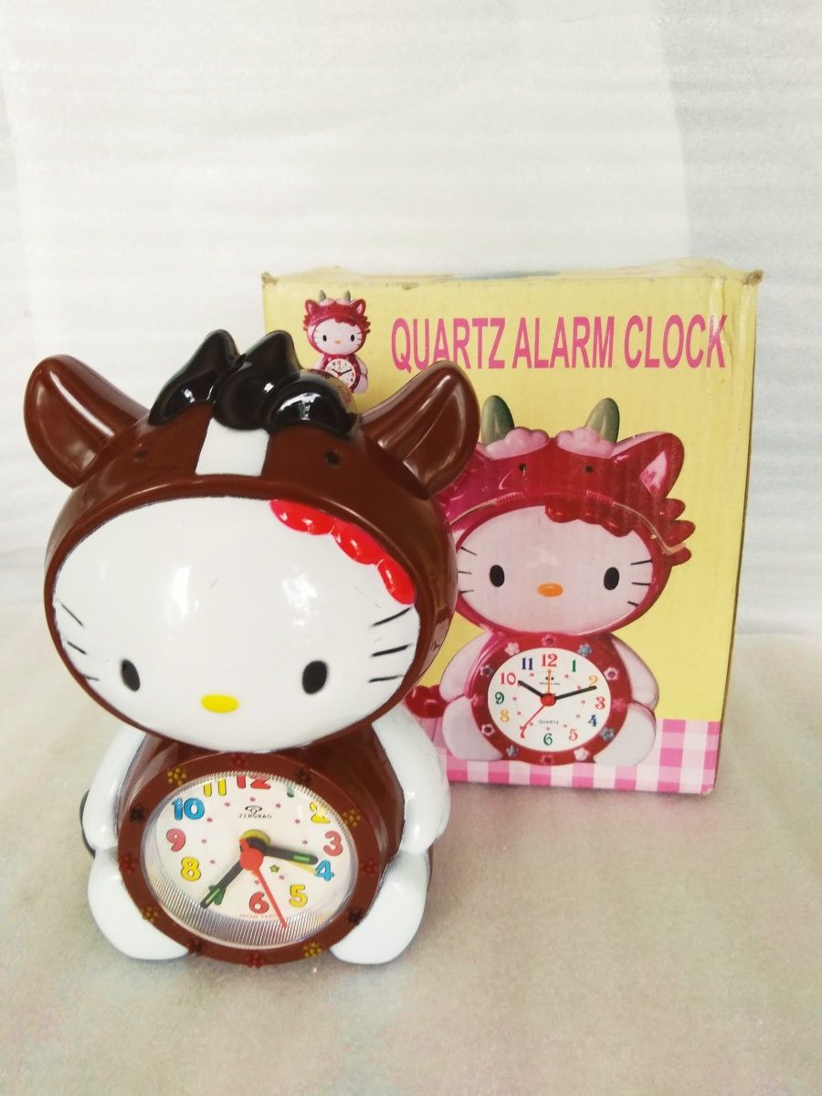 Часы-будильник "Кошечка"