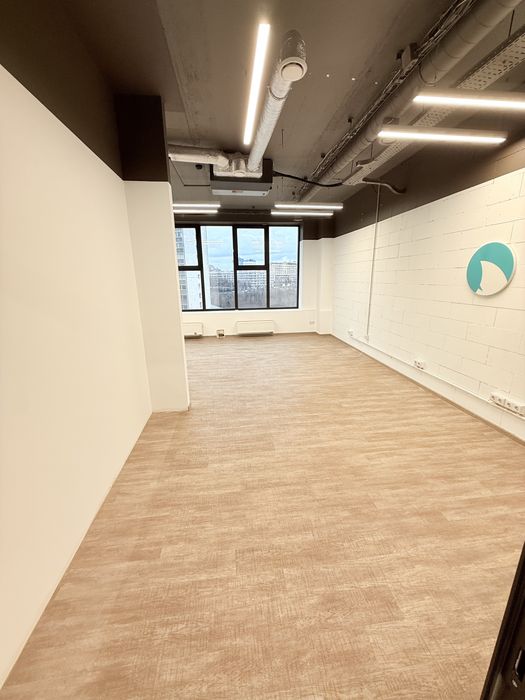 Оренда офісу з панорамними вікнами в сучасному бізнес центрі