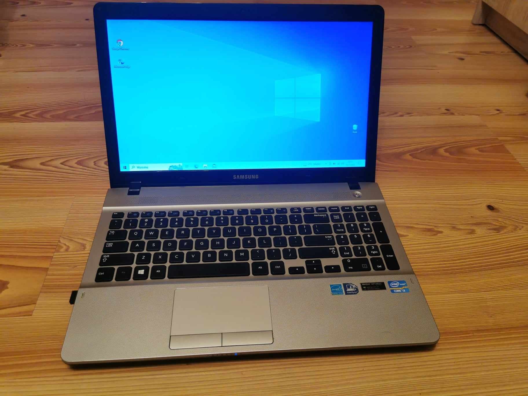 Laptop Samsung, i3, 6,0 GB, Nvidia, SSD  !!! 750zł 

Laptop spra