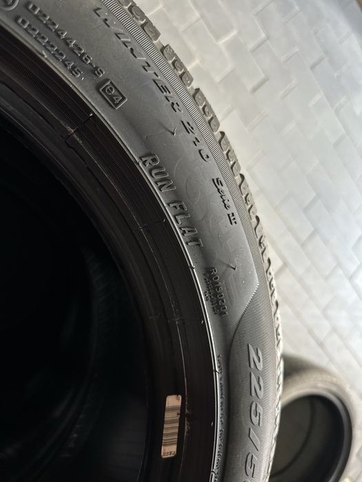 Шини нові 225/50R17 Pirelli Sottozero2 210 RFT ранфлет