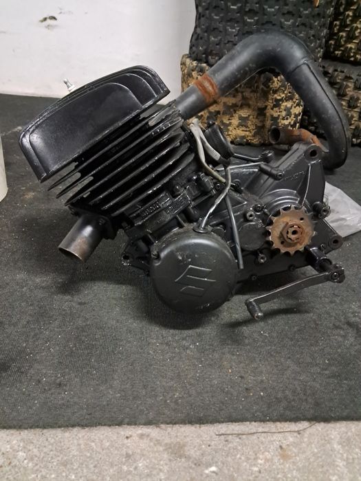 Motor suzuki rm 400