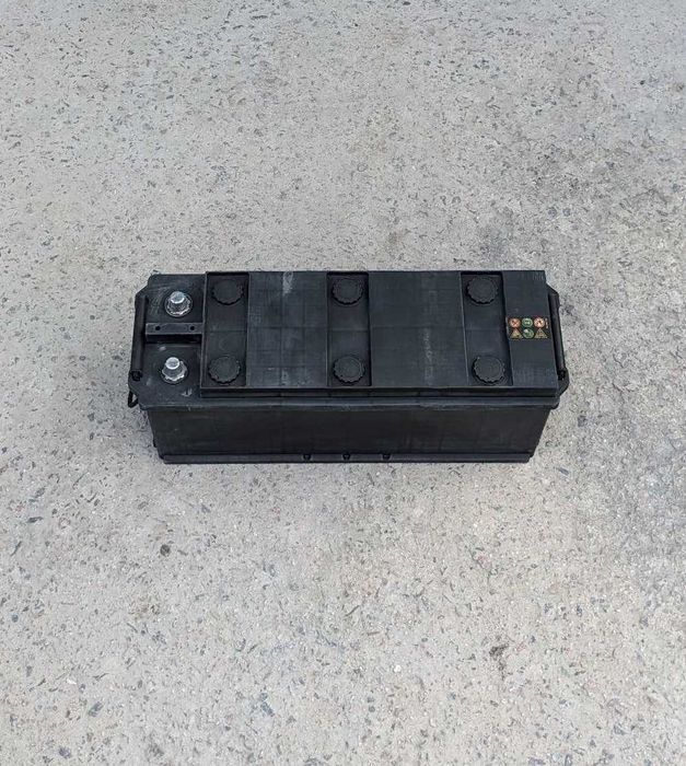 Грузовой аккумулятор BlackMax 140 Ah 1000 A (VARTA) 514x175x210