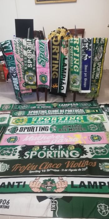 26 Cachecois e uma Bandeira do Sporting