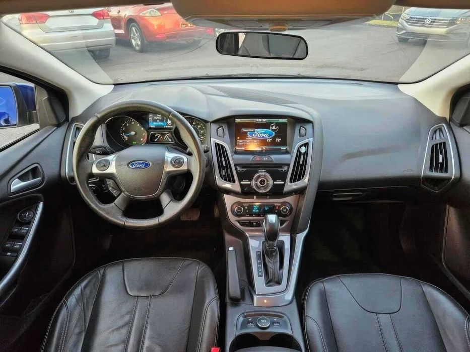 Ford Focus Titanium      2014