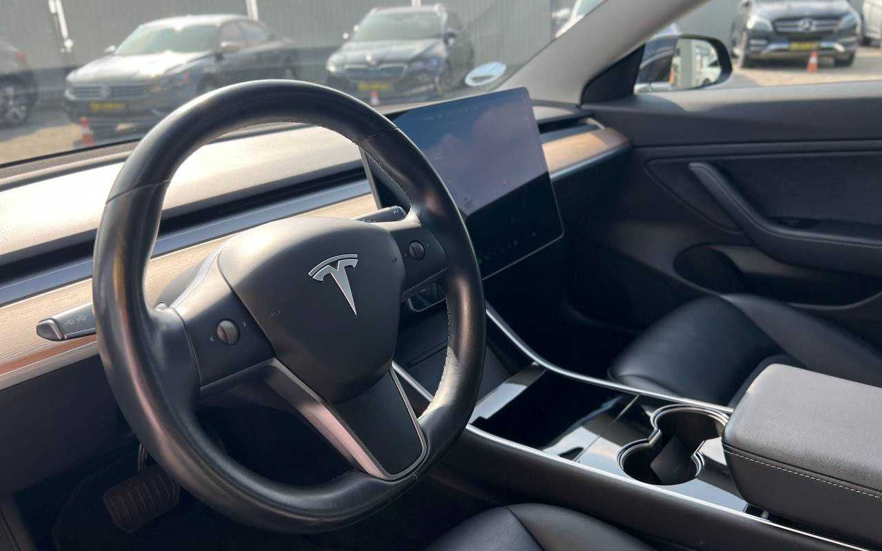 Tesla Model 3 2019