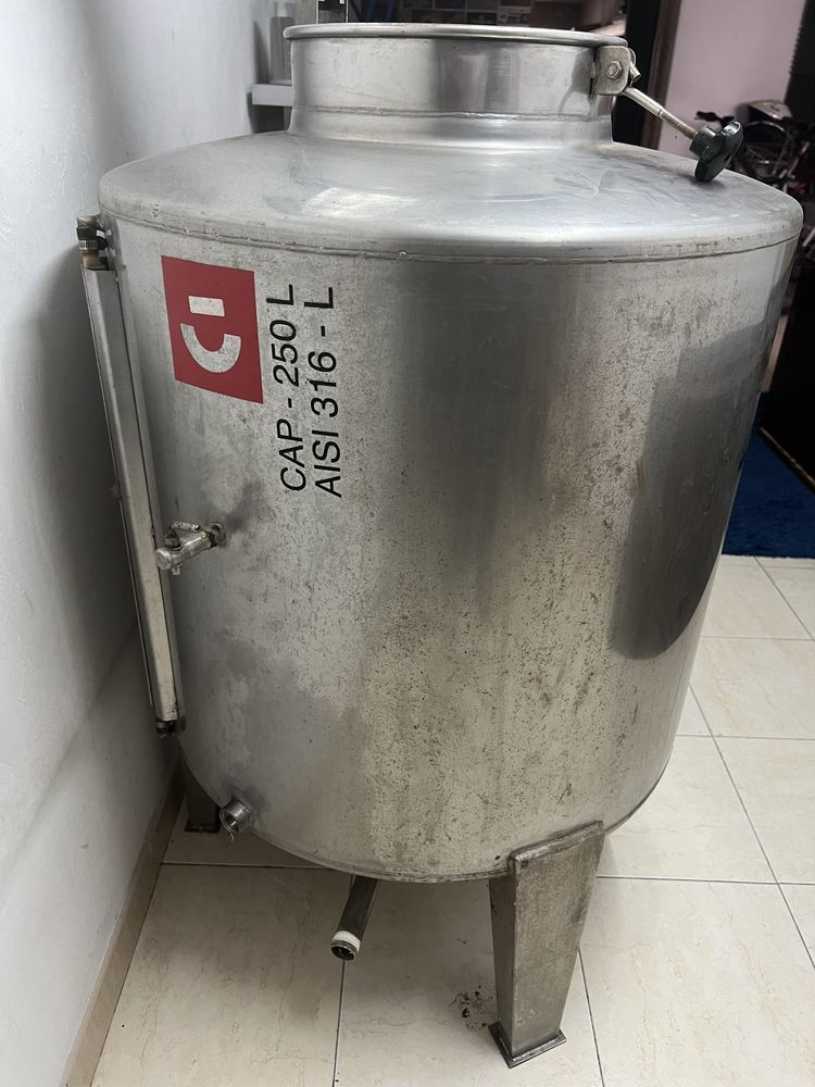 Vendo cuba para vinho em inox 316, 250L