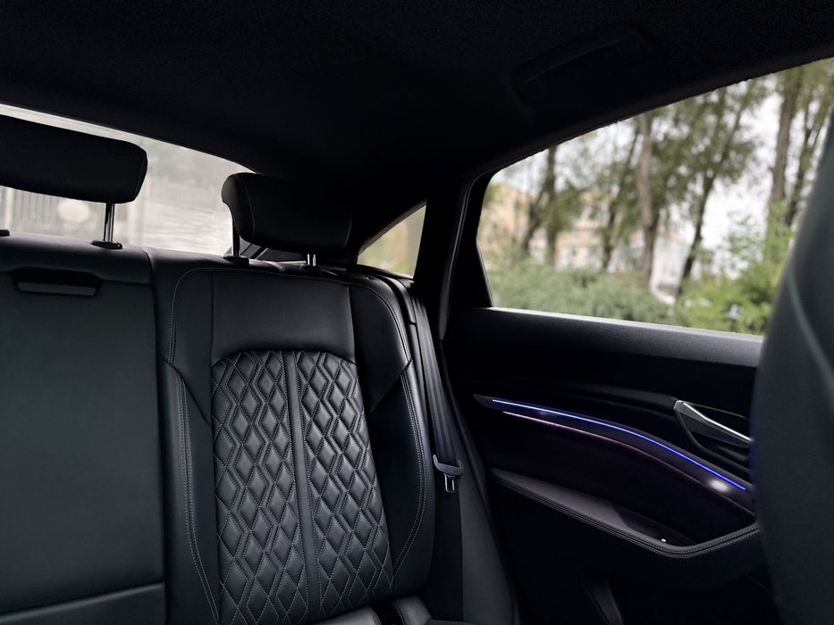 Audi E-Tron S Sportback (S line)