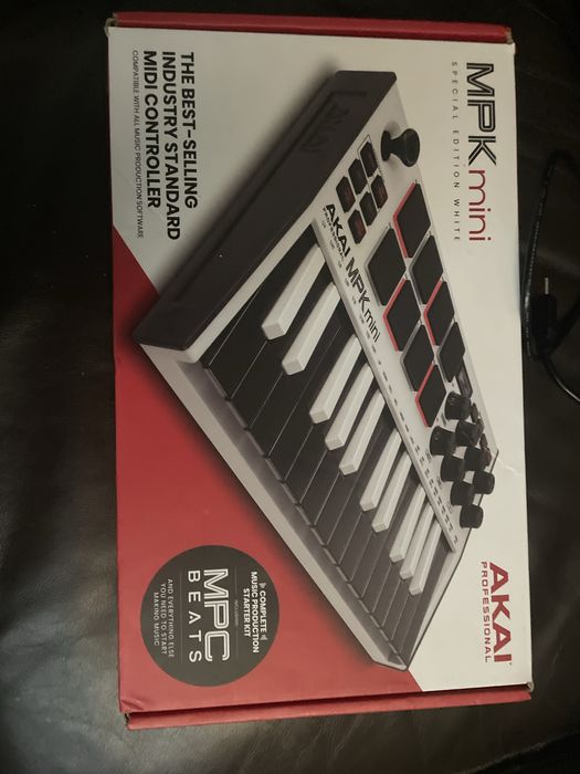Akai MPK mini Special Edition White