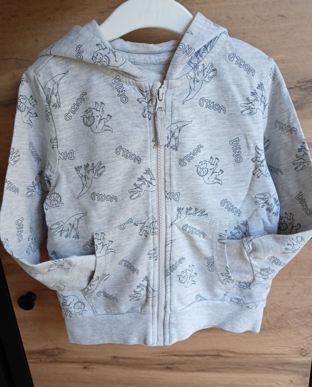 Wiosenna bluza chłopięca z kapturem r. 92/98, dinozaury, fajna