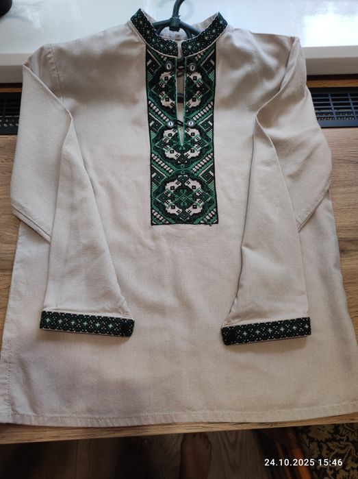 Вишиванка для хлопчика, колір беж, вишивка хрестиком, на 10-11 років
