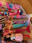 Várias Barbies em excelente estado