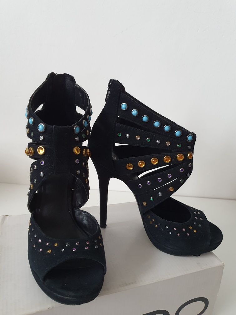 Buty Aldo 38 szpilki sandałki czarne z kamieniami zamsz skóra Guess