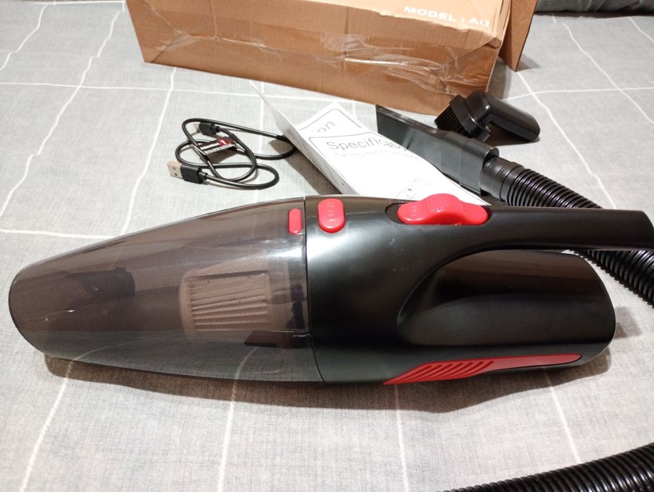 Автомобільний пилосос