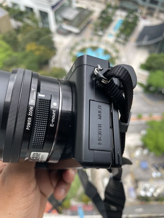 Sony a6000 WiFi/24mp com lente 16-50mm e bolsa
