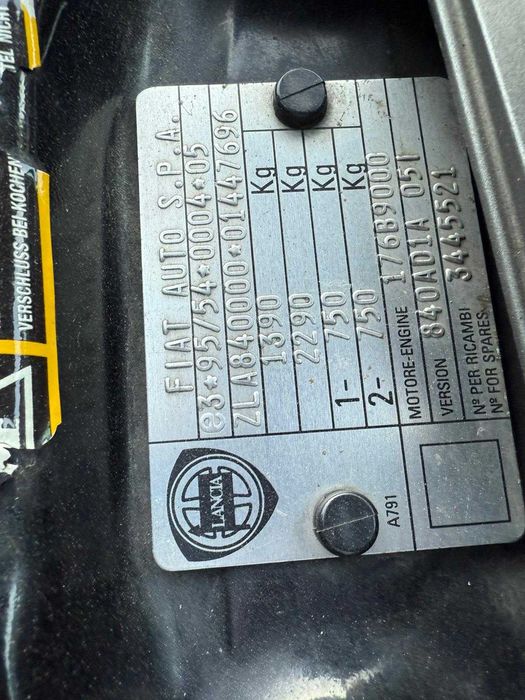 na części zwrotnica poduszka lancia ypsilon kod silnika: 176b9000