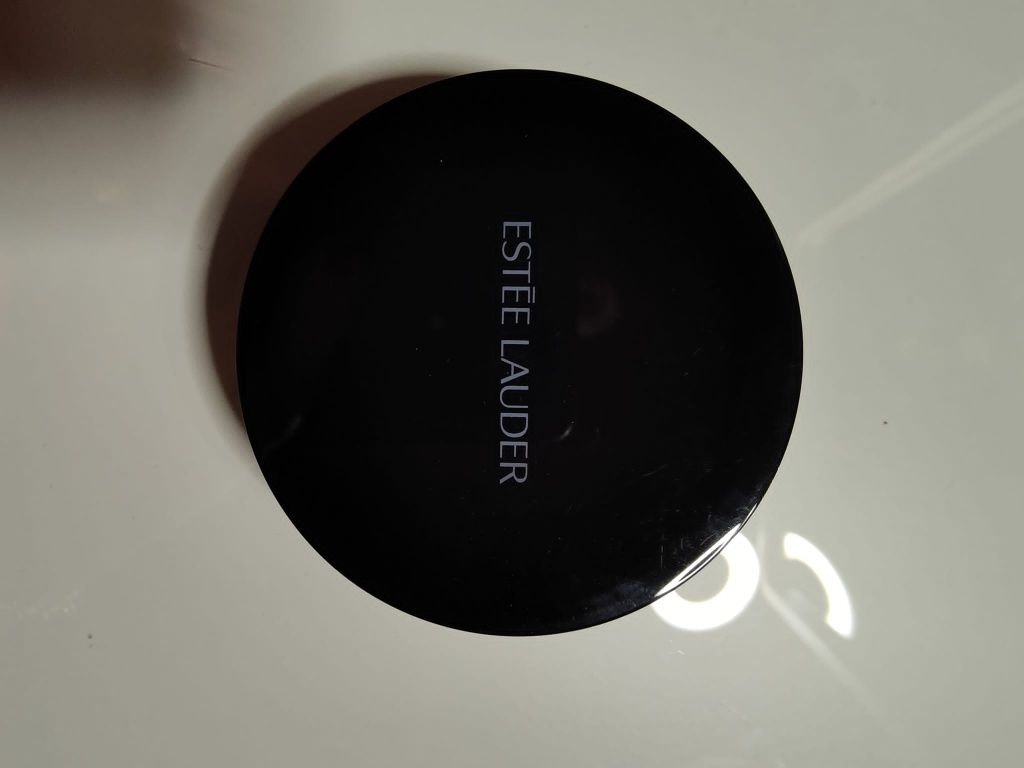 Estee Lauder puder set.blur.finish perfecting pressed powder