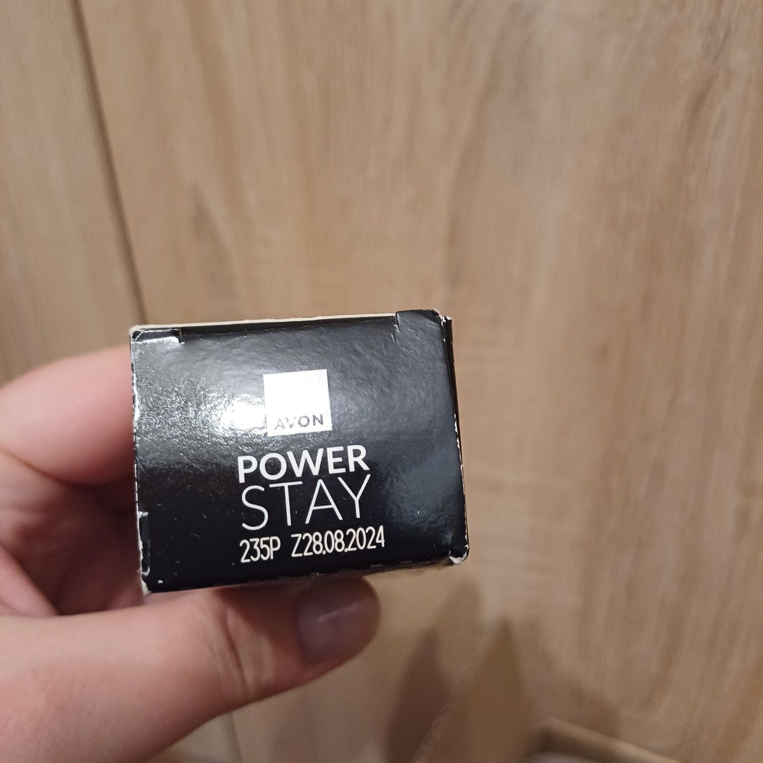 podkład power stay 24h 235P shell avon