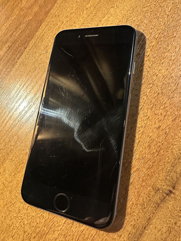 Iphone 6. 64gb. акб 90%