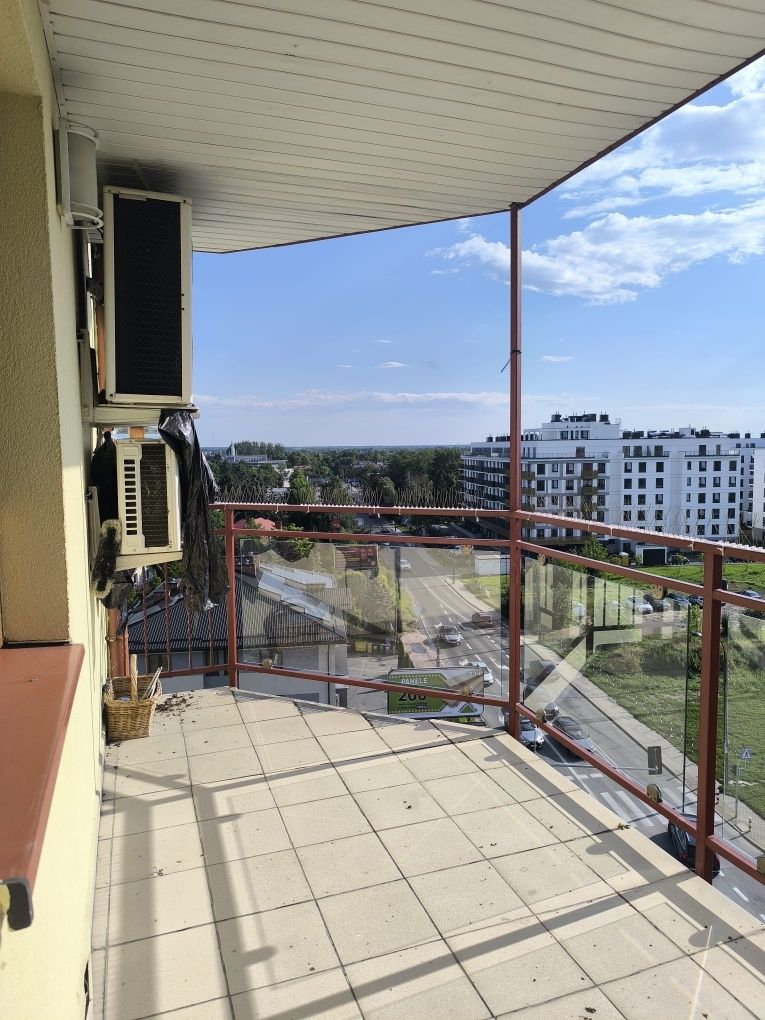 Apartament 150 mk2 , 2 poziomy , 2 łazienki,  2 kuchnie, parkingi .