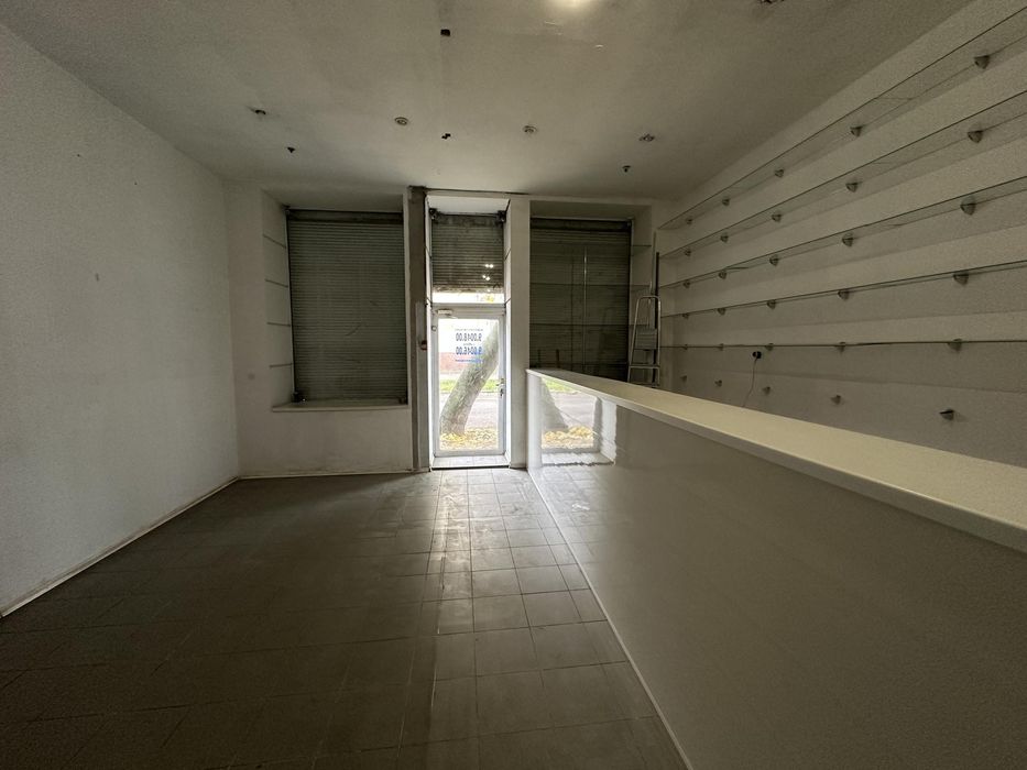 Власник приміщення 42.7м² фасад центр вул. Левка Лук'яненка 3/27