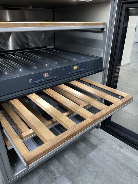 Винна шафа Miele KWT 4154 UG1 126 л, двокамерна, 40 пляшок