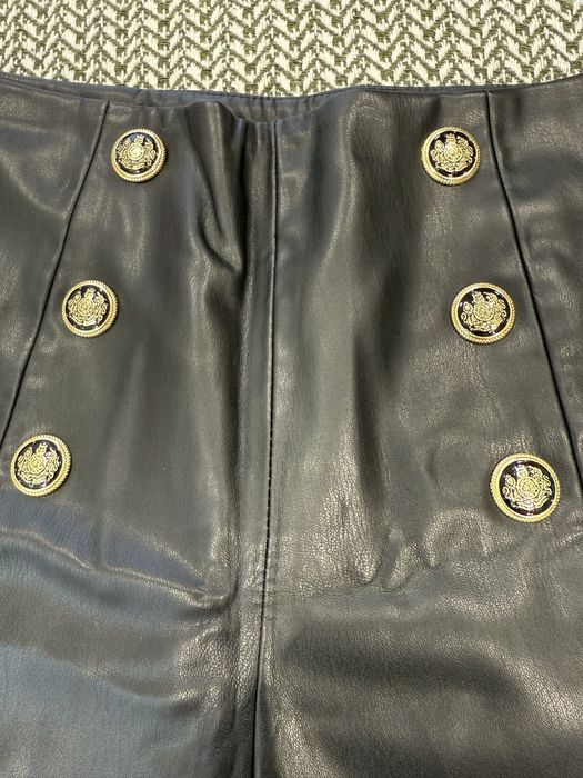 Продам шкіряні шорти Zara